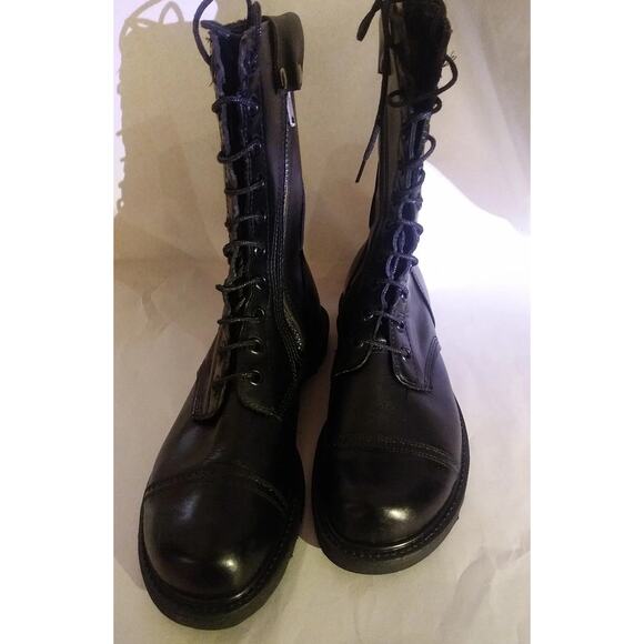 A pair of Vintage Black Military lace and zippe motorcycle Boots Sz 9w8 USA Made main image 9